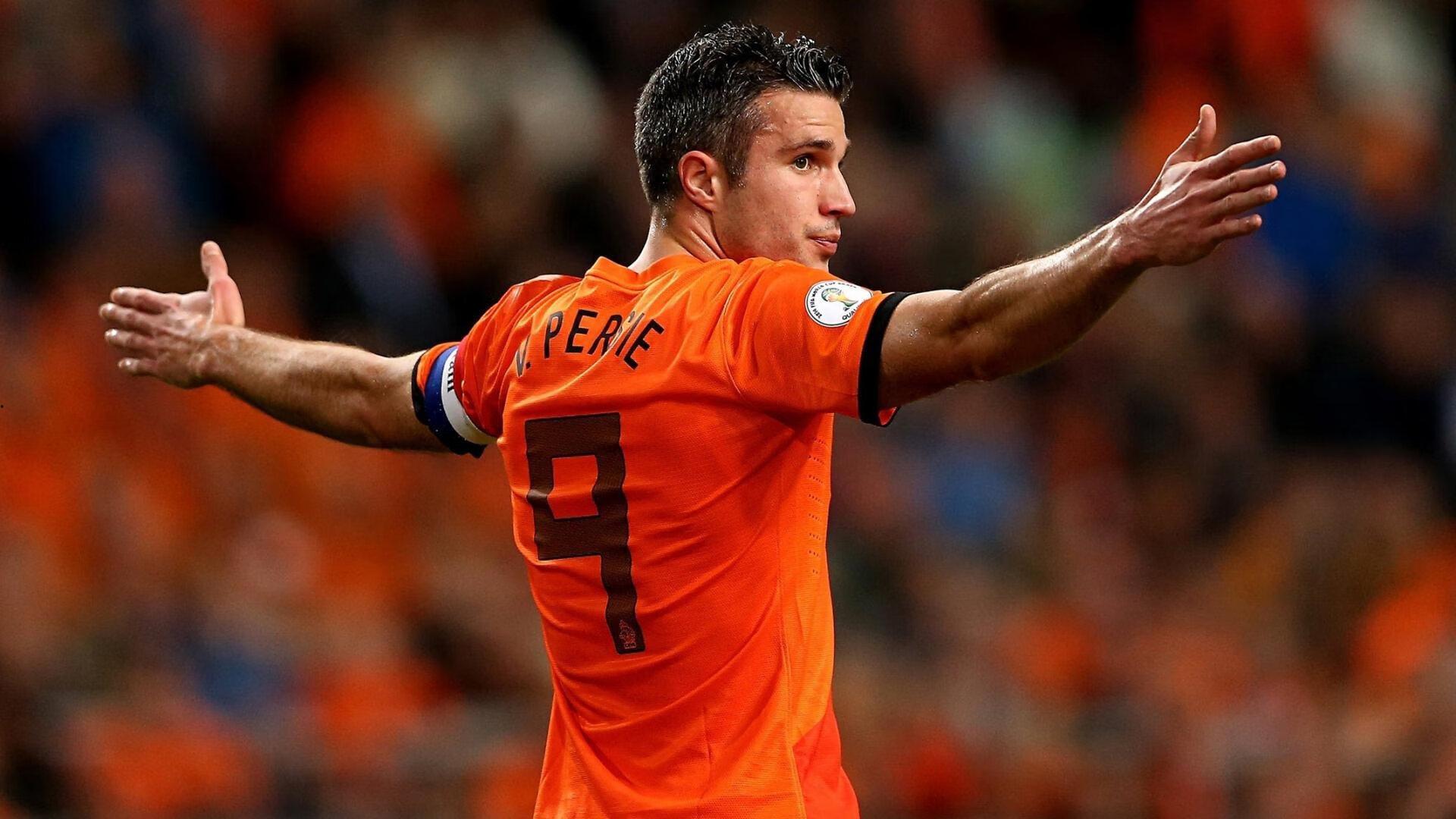 罗马锁定锋线强援！迪马济奥曝最新进展，租借+强制买断条款直指荷兰飞翼马伦