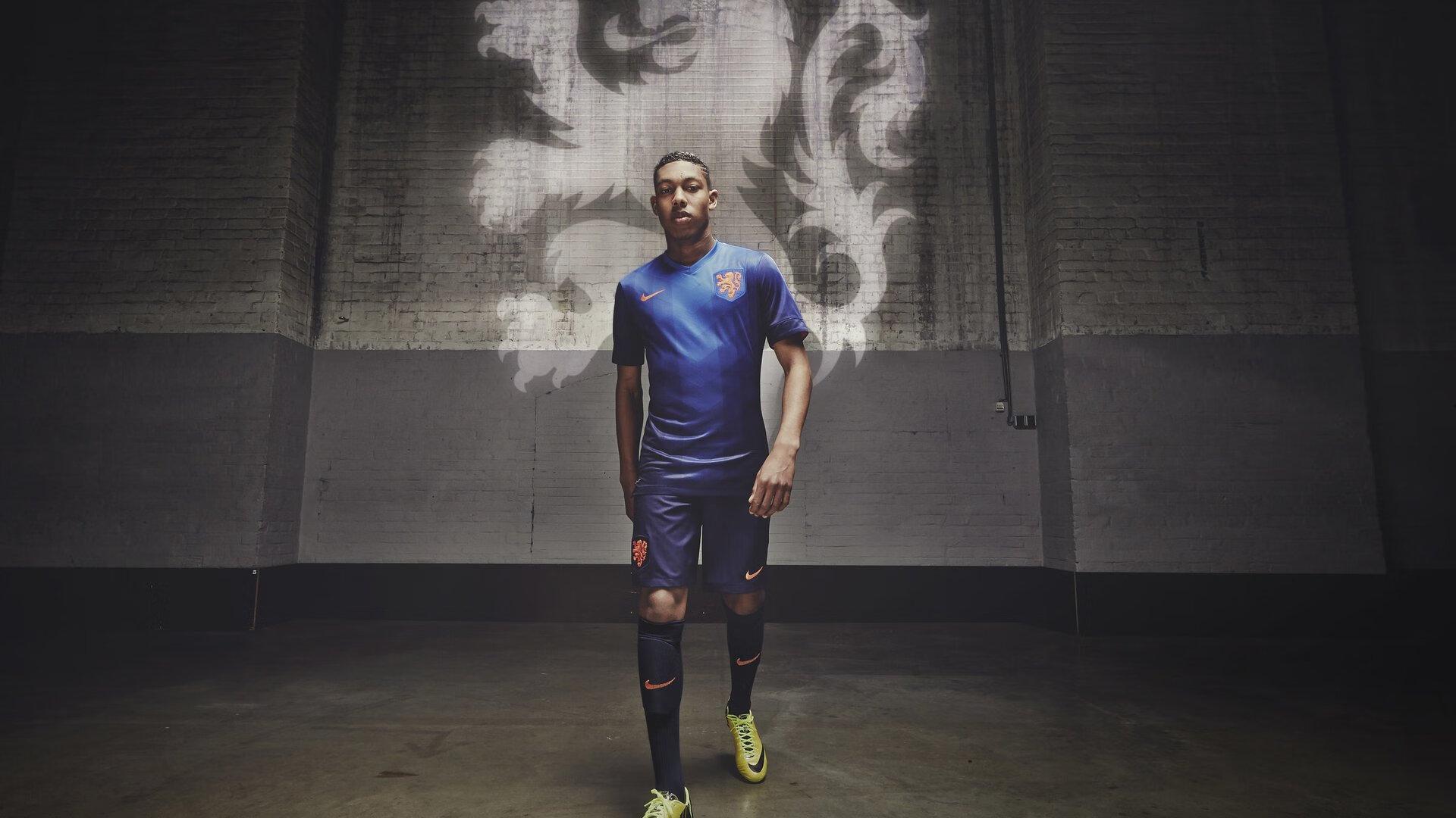 红军夏窗防线寻钥，法老之心仍系安菲尔德